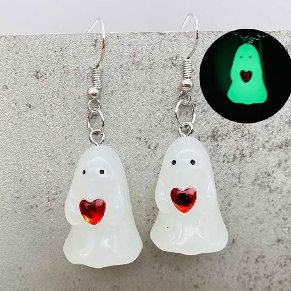 Glow in the dark earrings 👻